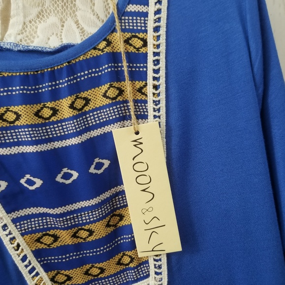 Lace Back Low Cut Blue Tunic Top - Picture 7 of 8